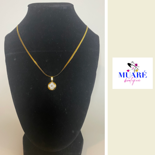 White flower Necklace