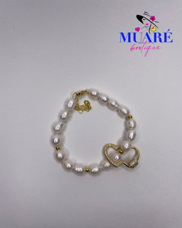 Pearls Bracelet with Heart Pendant